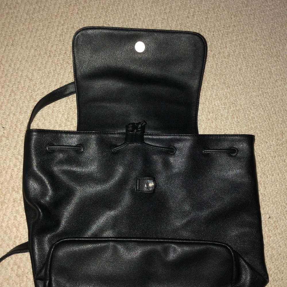 Drawstring Vs Backpack - image 3